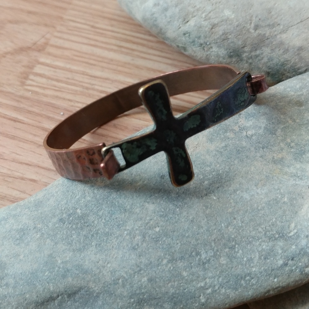 Cross Bracelet - Picture 5 of 5